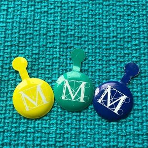 Set of 3 Metropolitan Museum of Art vintage metal admission buttons